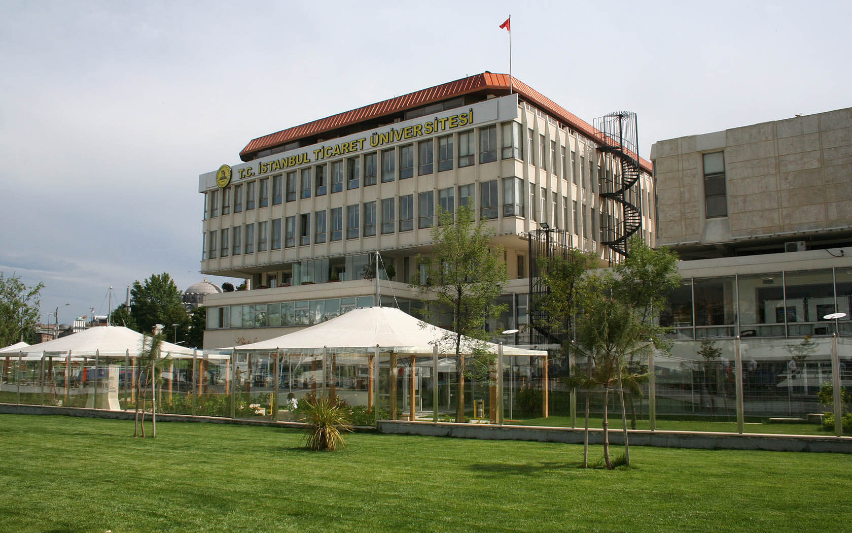 دانشگاه تجارت استانبول